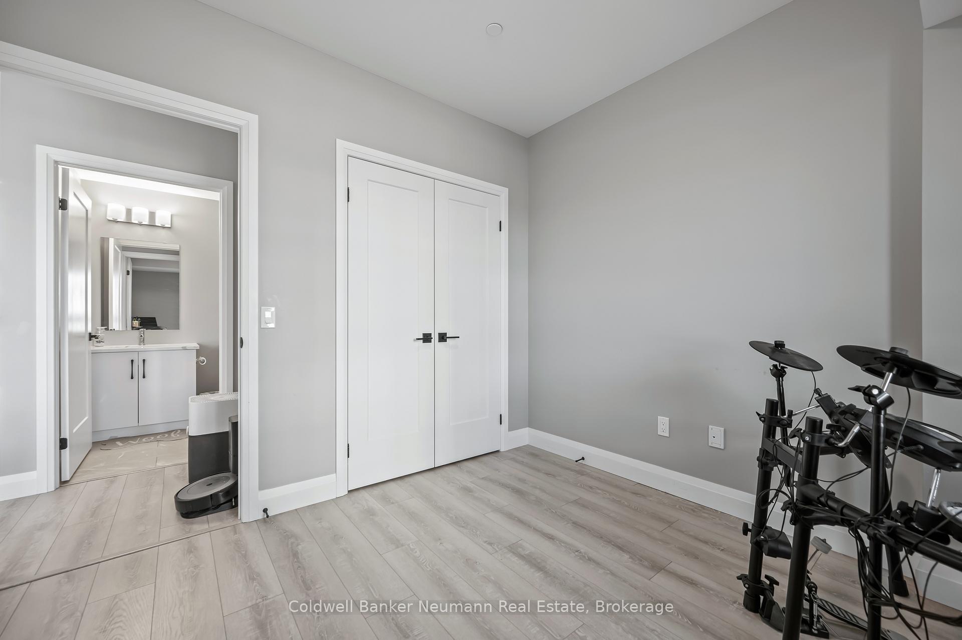 Photo 23 of Unit 305, 332 Gosling Gardens, Guelph, Clairfields/Hanlon Business Park — HOMEH