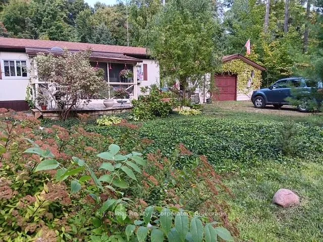 Photo 3 of 213 Chestnut Drive S, Central Huron, Goderich — HOMEH
