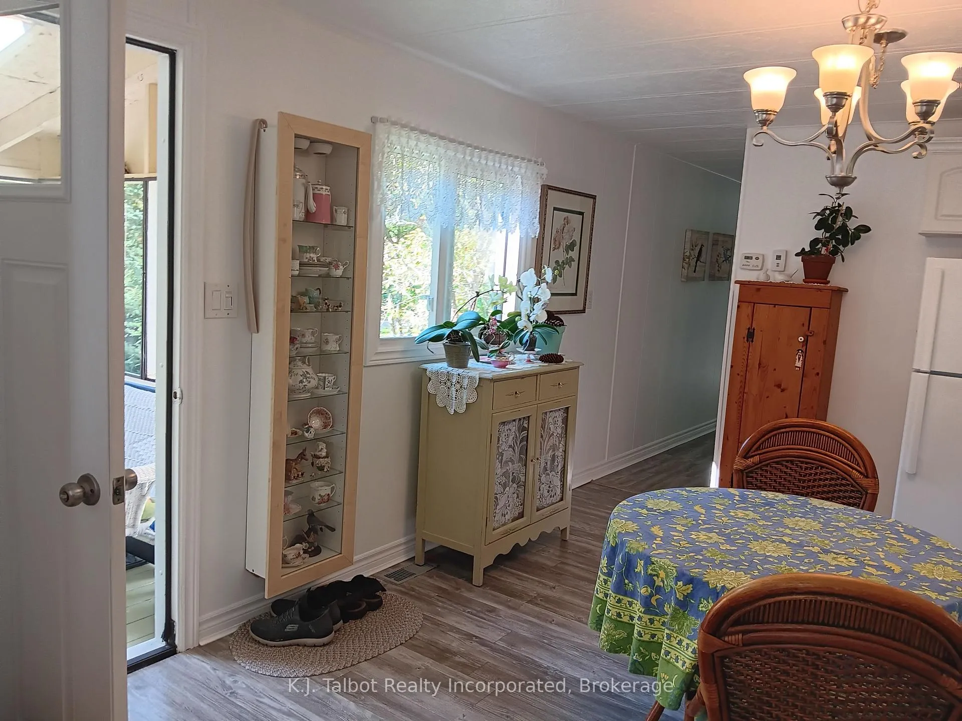 Photo 9 of 213 Chestnut Drive S, Central Huron, Goderich — HOMEH