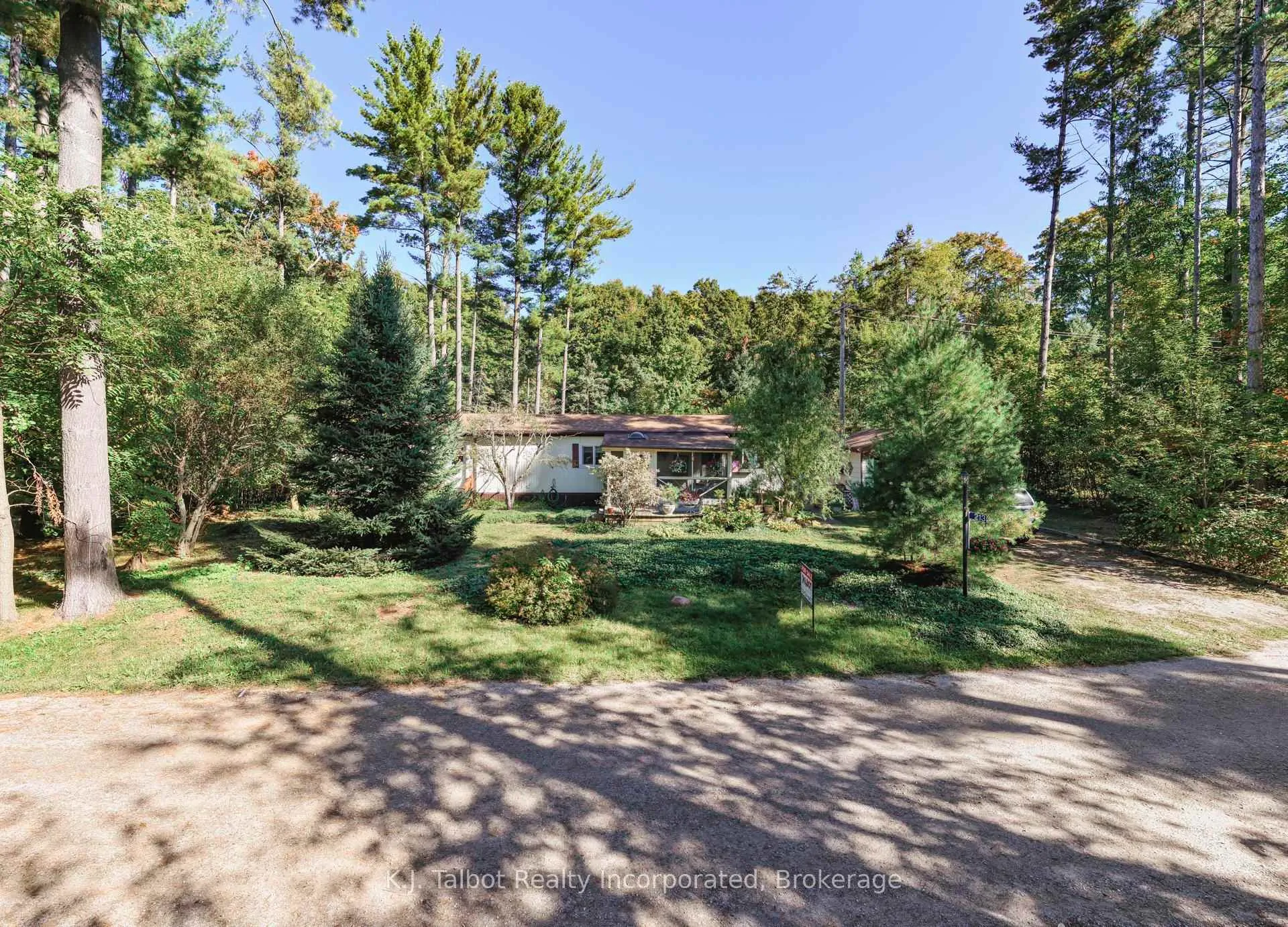Photo 73 of 213 Chestnut Drive S, Central Huron, Goderich — HOMEH