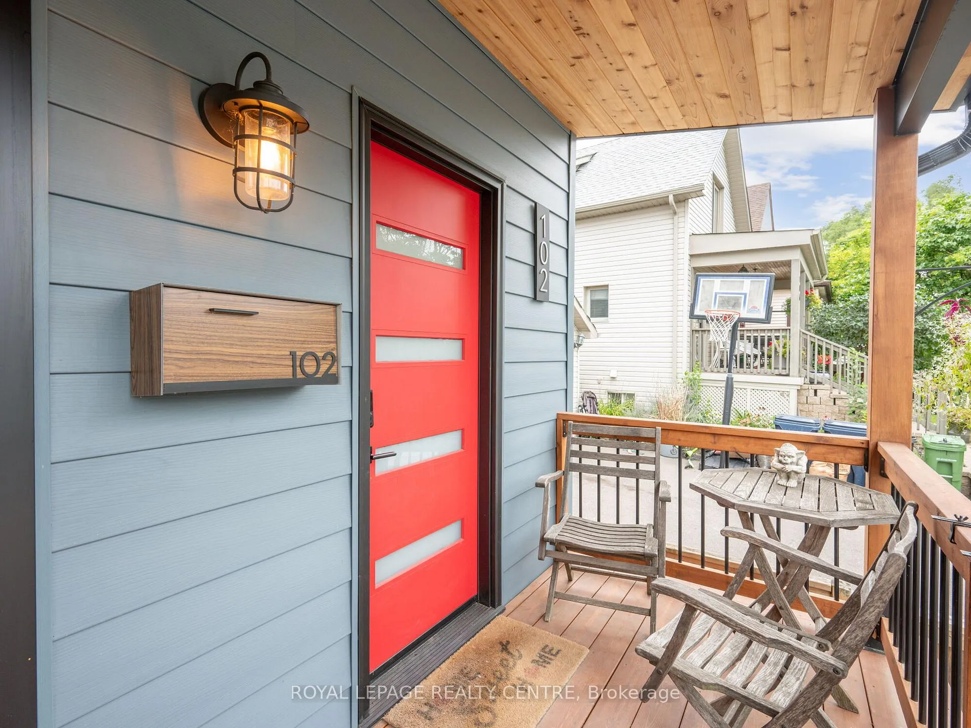 Photo 4 of 102 Twenty Third Street, Etobicoke, Long Branch — HOMEH