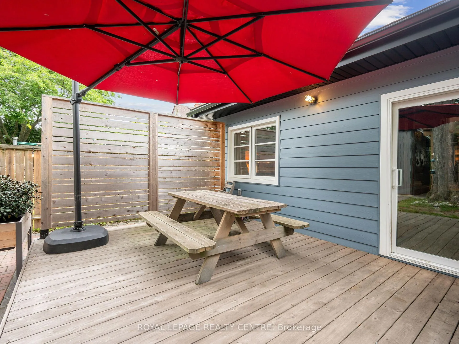 Photo 29 of 102 Twenty Third Street, Etobicoke, Long Branch — HOMEH