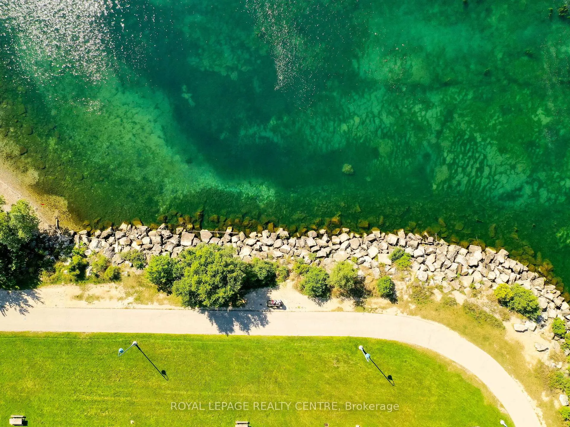 Photo 36 of 102 Twenty Third Street, Etobicoke, Long Branch — HOMEH