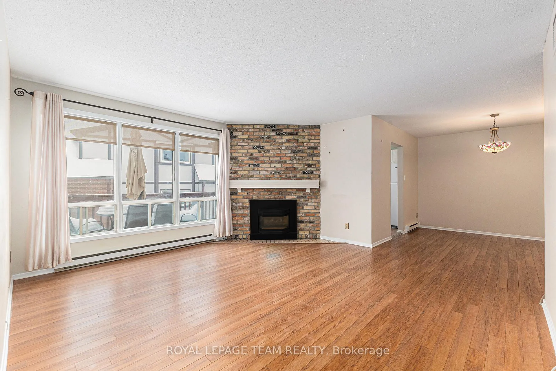 Photo 2 of Unit C, 7 Harness Lane, Ottawa, Kanata - Bridlewood — HOMEH
