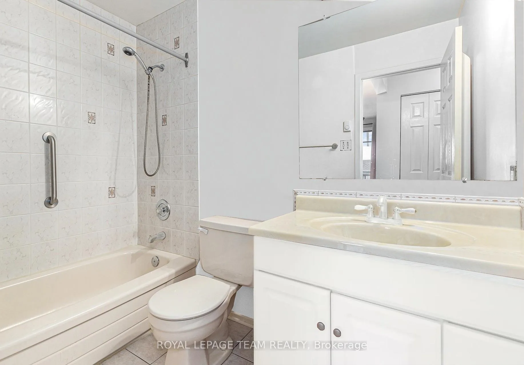 Photo 6 of Unit C, 7 Harness Lane, Ottawa, Kanata - Bridlewood — HOMEH
