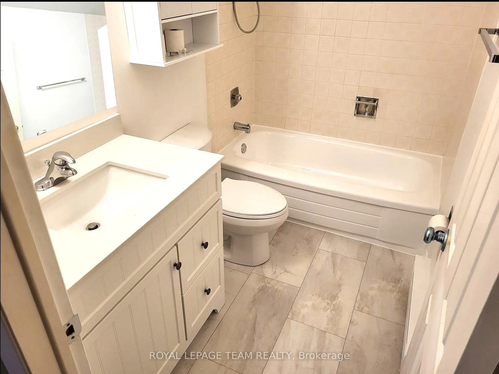 Photo 11 of Unit C, 7 Harness Lane, Ottawa, Kanata - Bridlewood — HOMEH