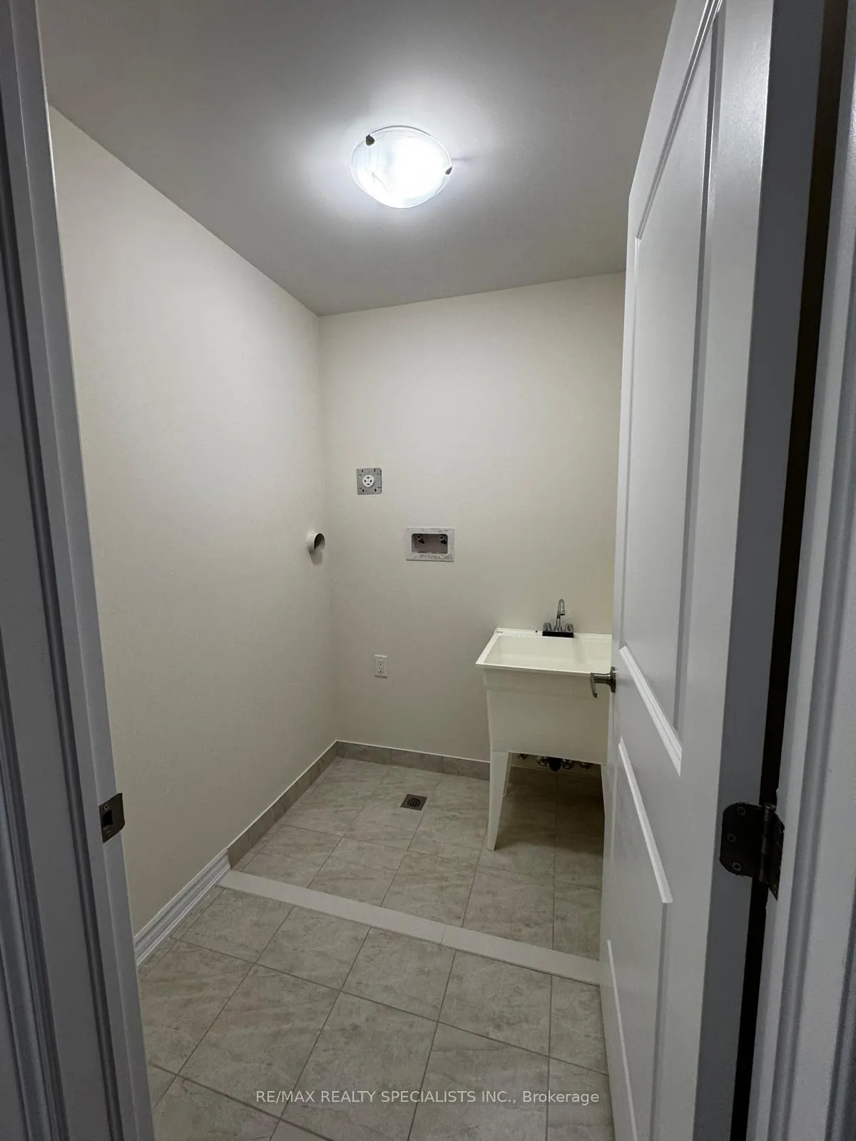 Photo 31 of 105 Gear Avenue, Erin — HOMEH