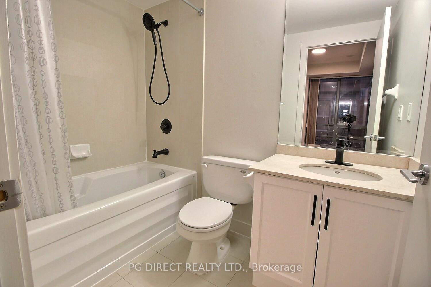 Photo 4 of Unit 604, 438 King Street W, Toronto, Waterfront Communities — HOMEH