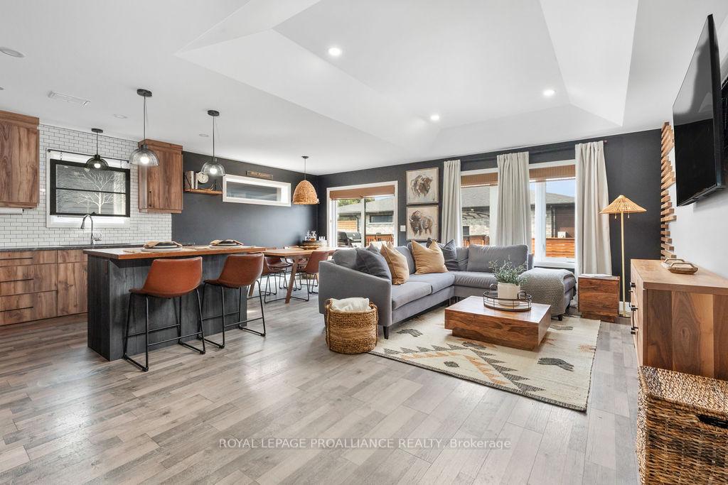 Photo 5 of 42 Lehtinen Crescent, Belleville, Belleville Ward — HOMEH