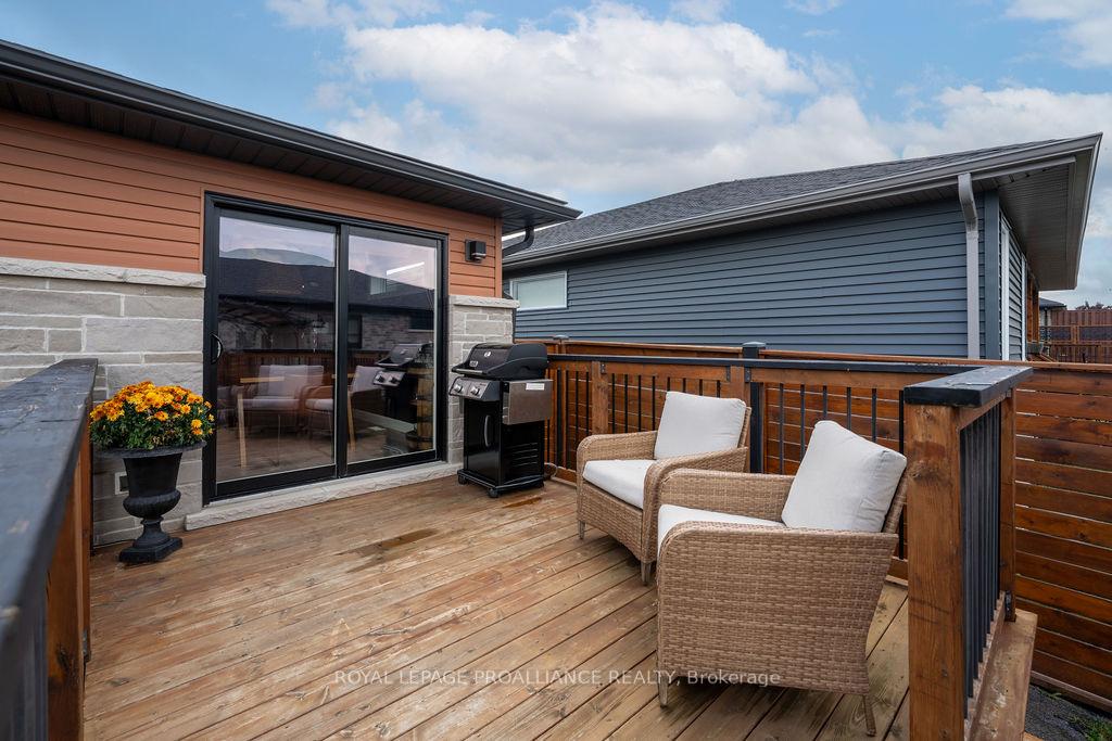 Photo 24 of 42 Lehtinen Crescent, Belleville, Belleville Ward — HOMEH