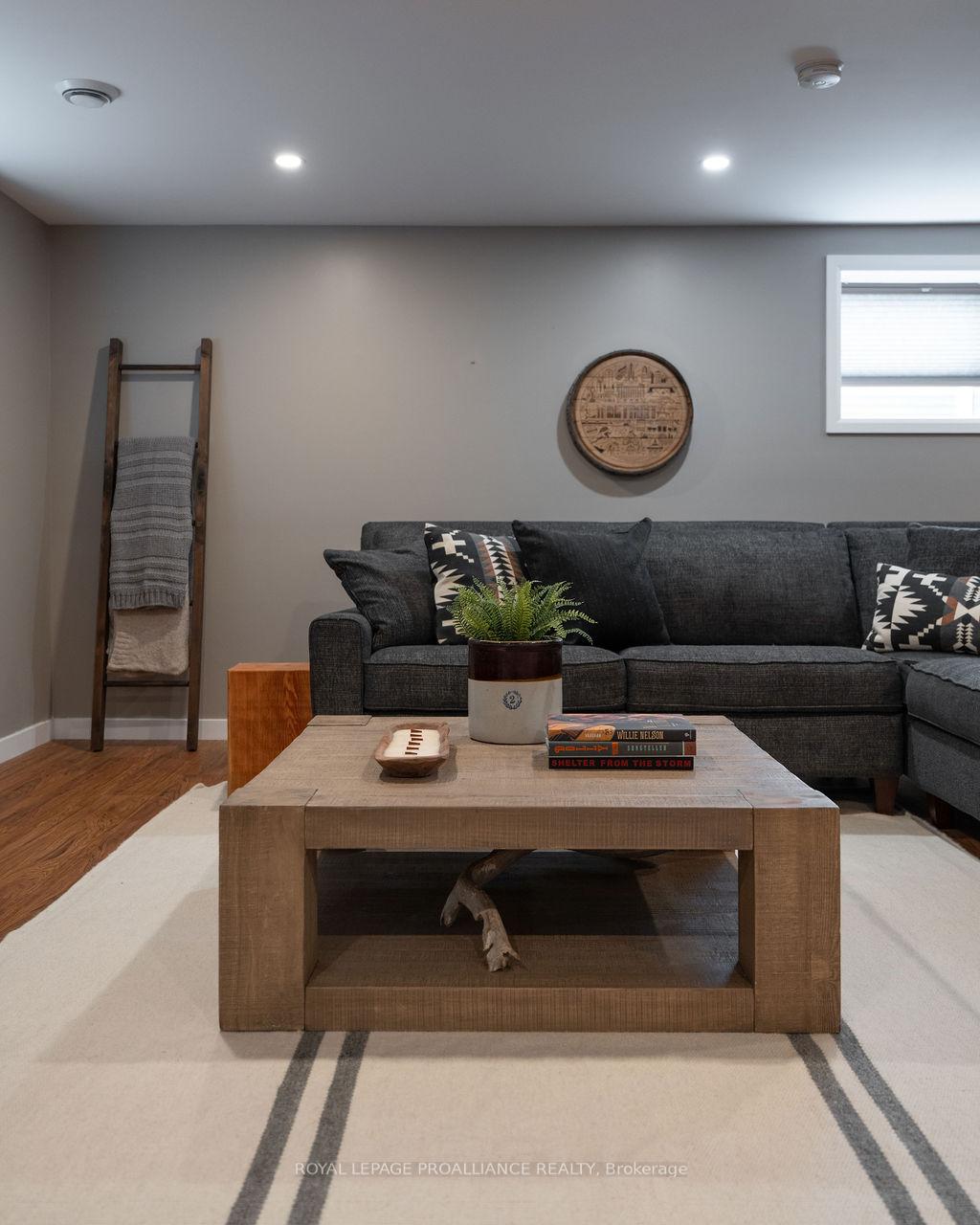 Photo 42 of 42 Lehtinen Crescent, Belleville, Belleville Ward — HOMEH