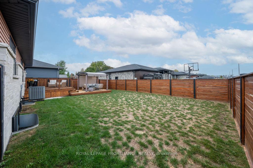 Photo 48 of 42 Lehtinen Crescent, Belleville, Belleville Ward — HOMEH