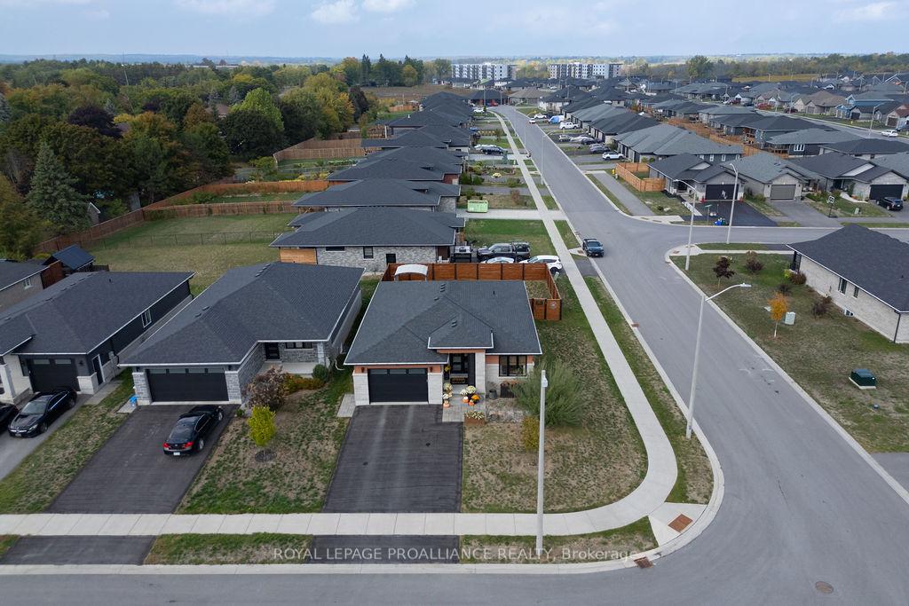 Photo 44 of 42 Lehtinen Crescent, Belleville, Belleville Ward — HOMEH