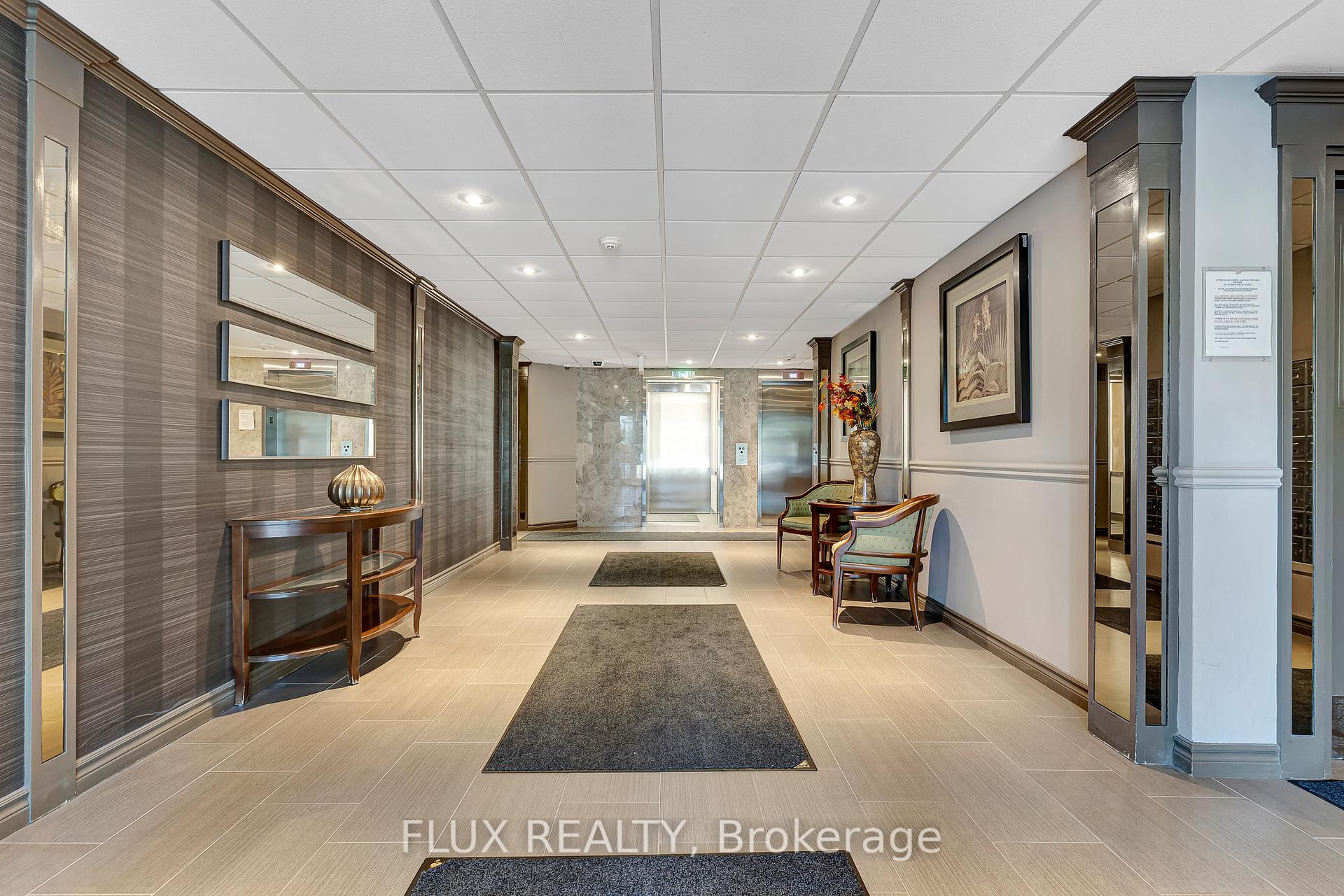 Photo 5 of Unit 902, 35 Green Valley Drive, Kitchener — HOMEH