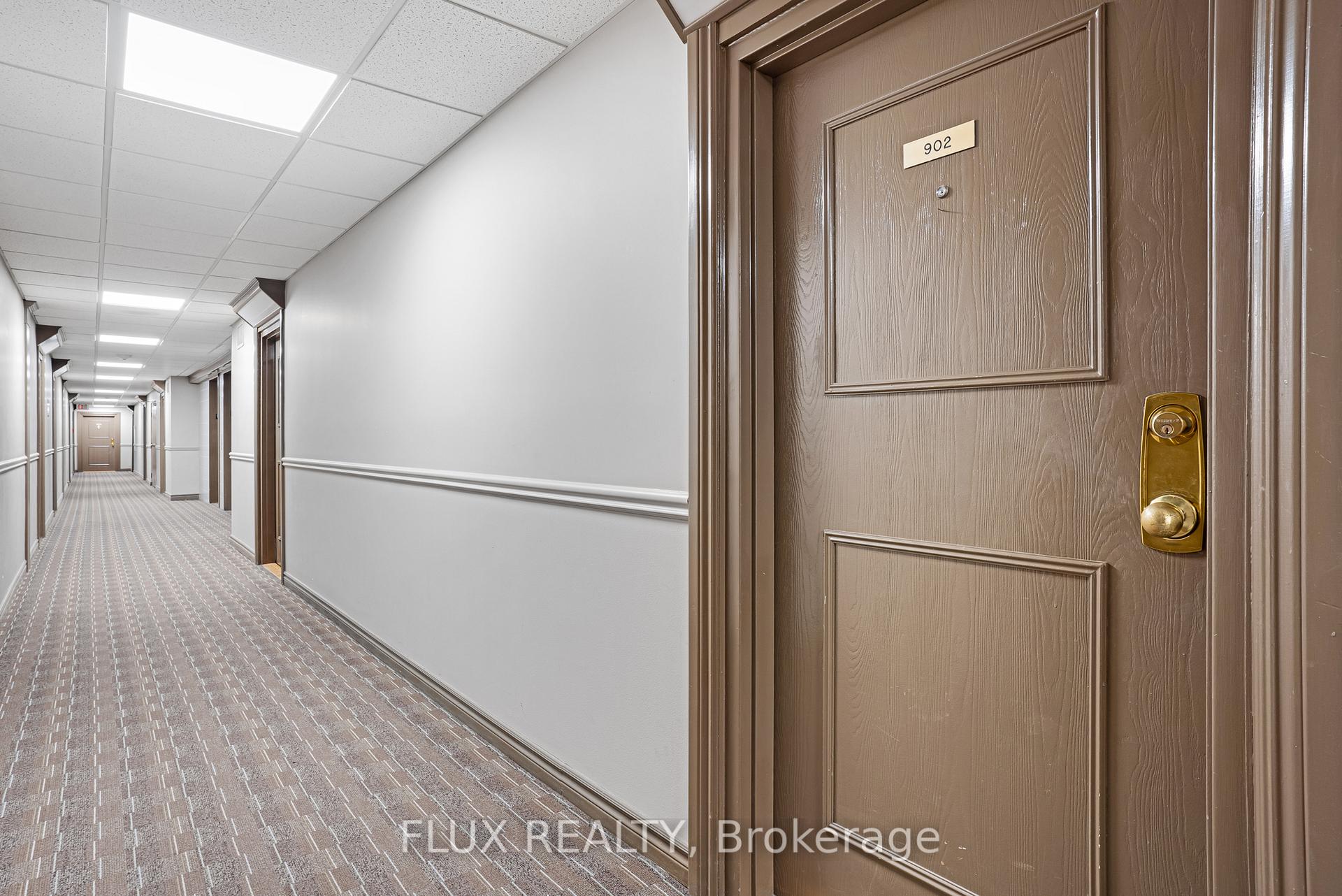 Photo 8 of Unit 902, 35 Green Valley Drive, Kitchener — HOMEH