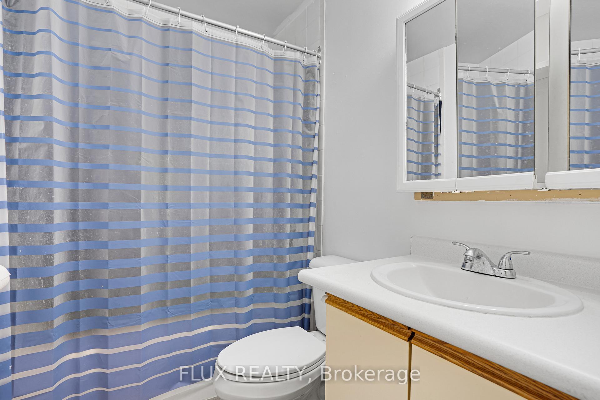 Photo 12 of Unit 902, 35 Green Valley Drive, Kitchener — HOMEH