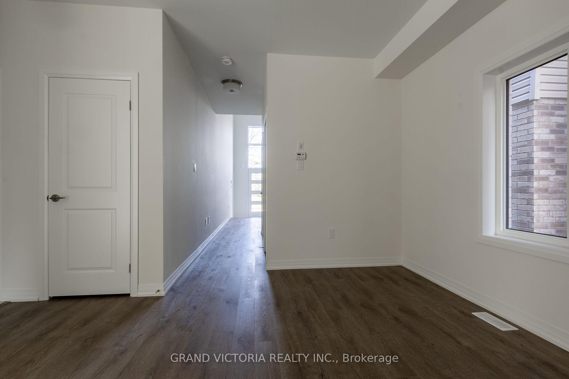 Photo 6 of 274 Pottruff Road, Brant, Paris — HOMEH