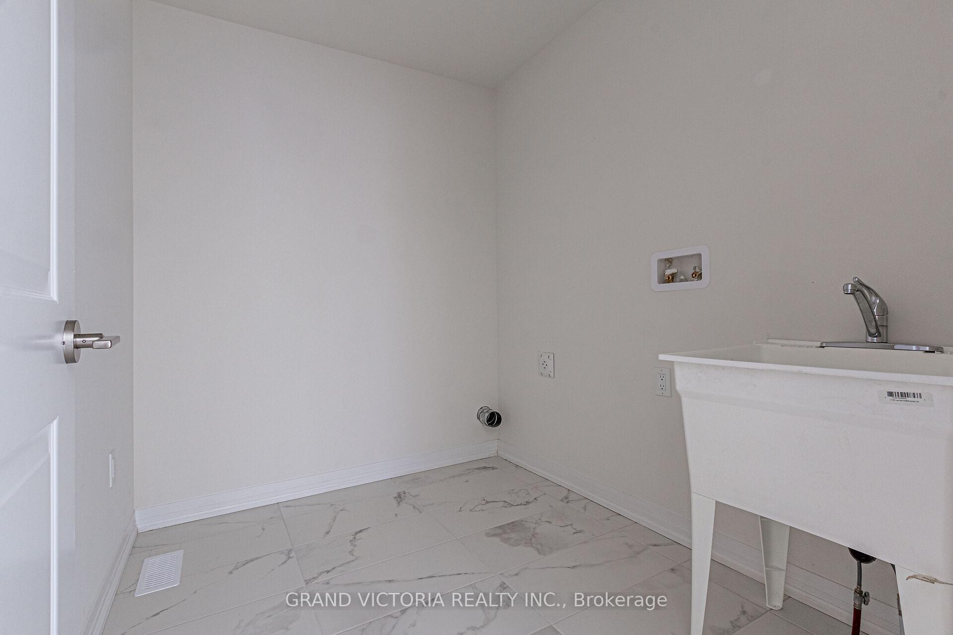 Photo 22 of 274 Pottruff Road, Brant, Paris — HOMEH
