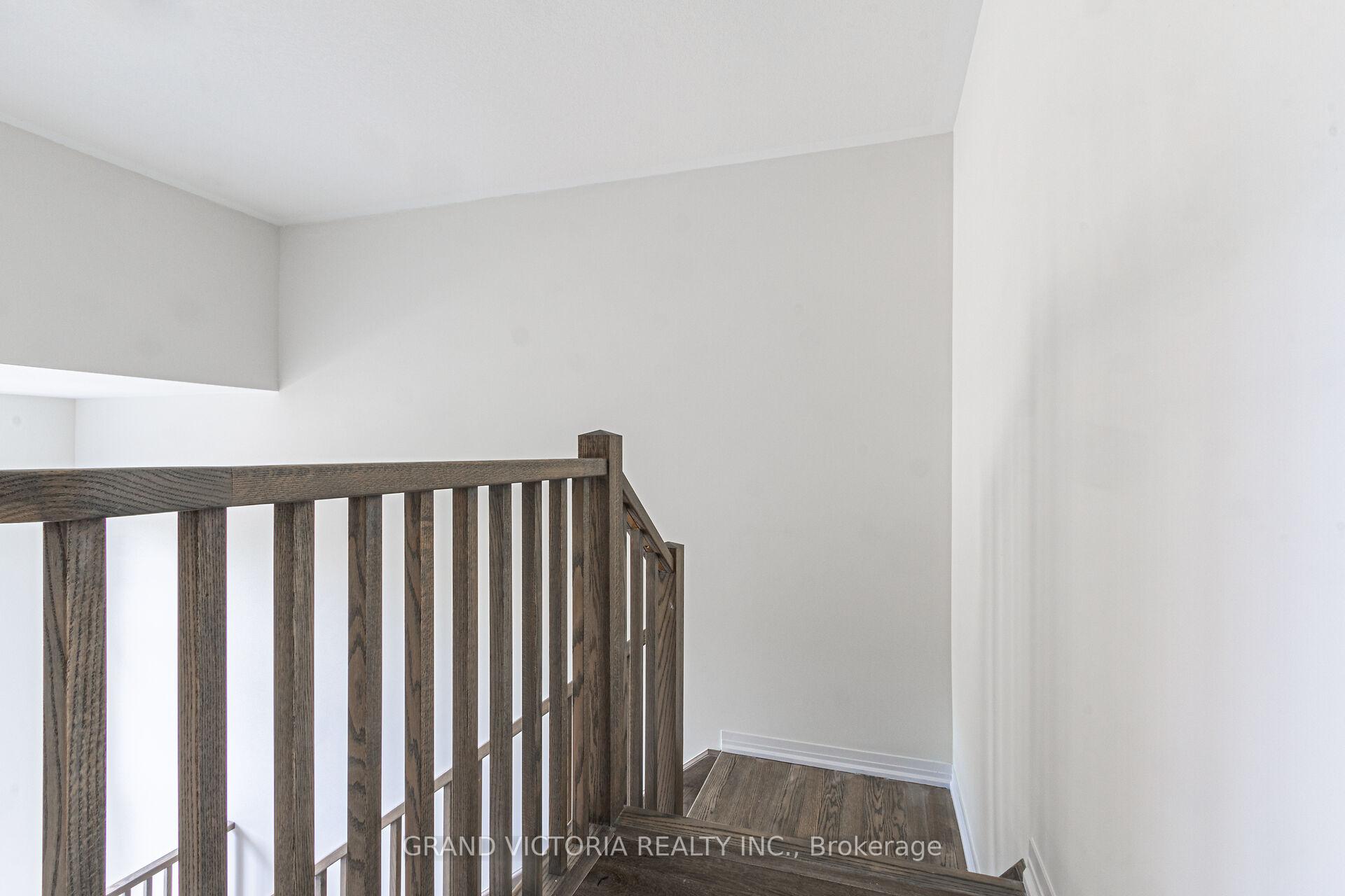 Photo 25 of 274 Pottruff Road, Brant, Paris — HOMEH