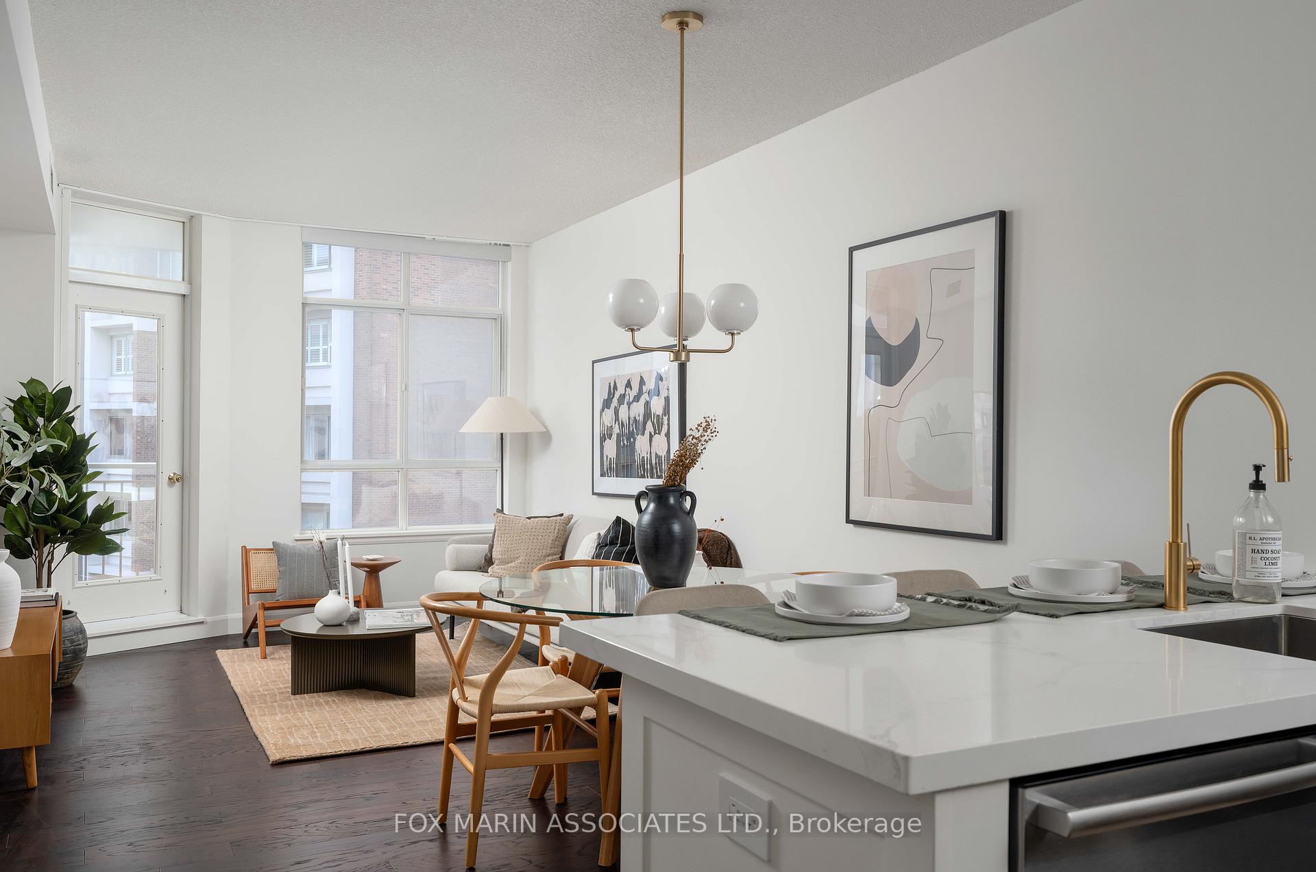 Photo 14 of Unit 701, 1 Deer Park Crescent, Toronto, Yonge-St. Clair — HOMEH