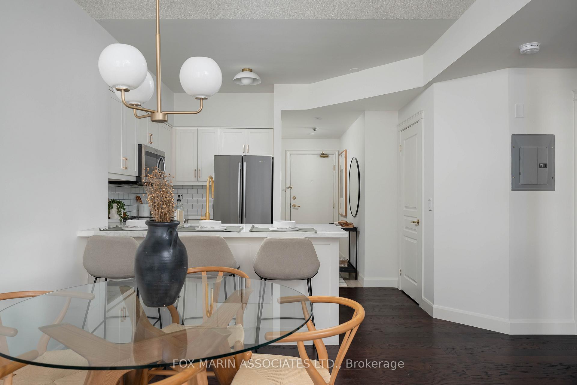 Photo 17 of Unit 701, 1 Deer Park Crescent, Toronto, Yonge-St. Clair — HOMEH