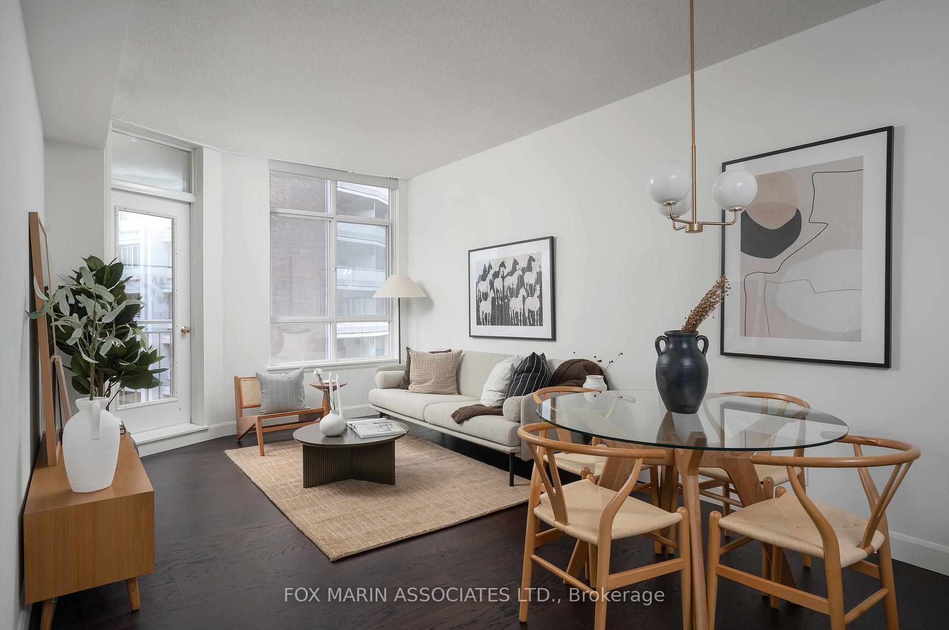 Photo 18 of Unit 701, 1 Deer Park Crescent, Toronto, Yonge-St. Clair — HOMEH