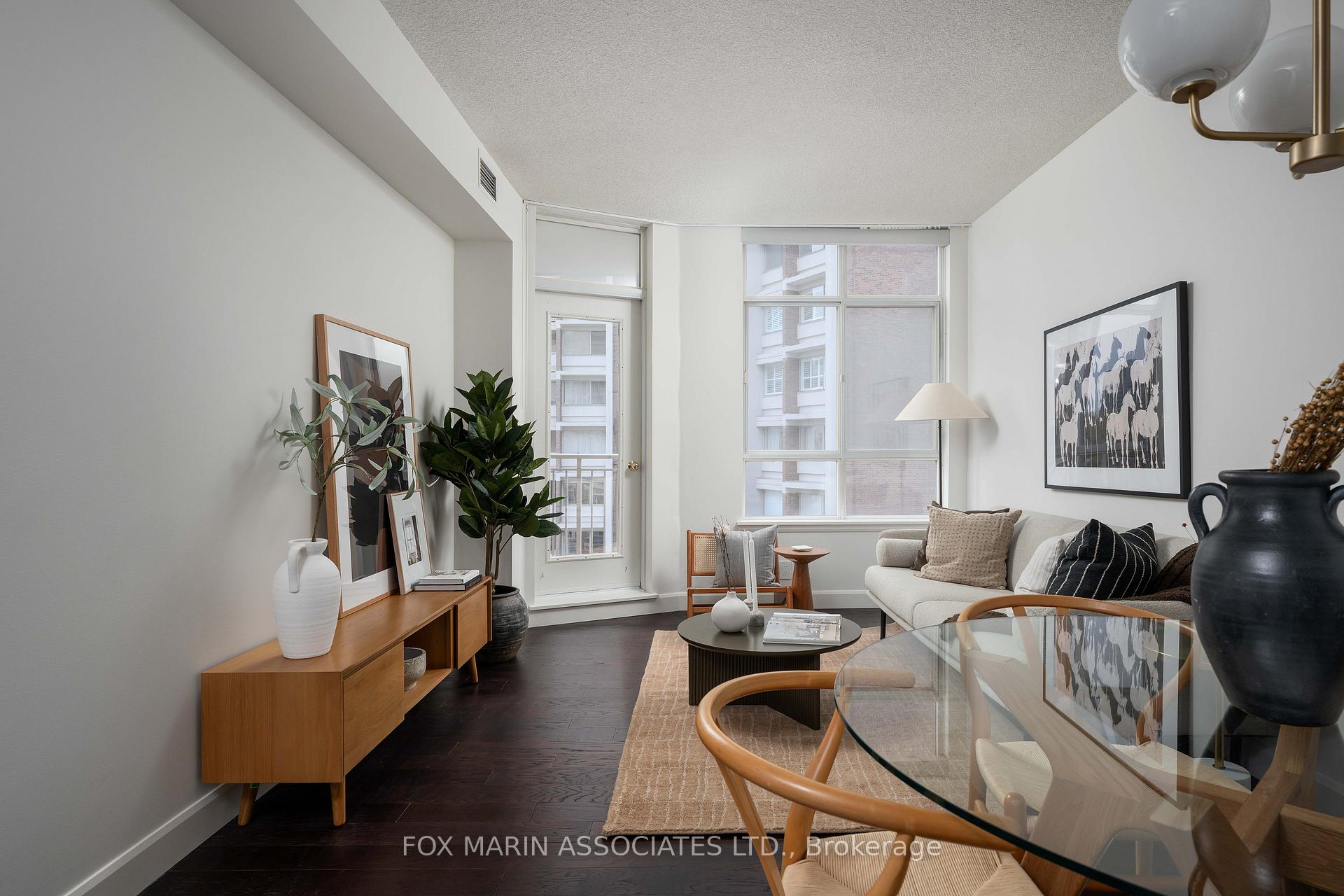 Photo 20 of Unit 701, 1 Deer Park Crescent, Toronto, Yonge-St. Clair — HOMEH