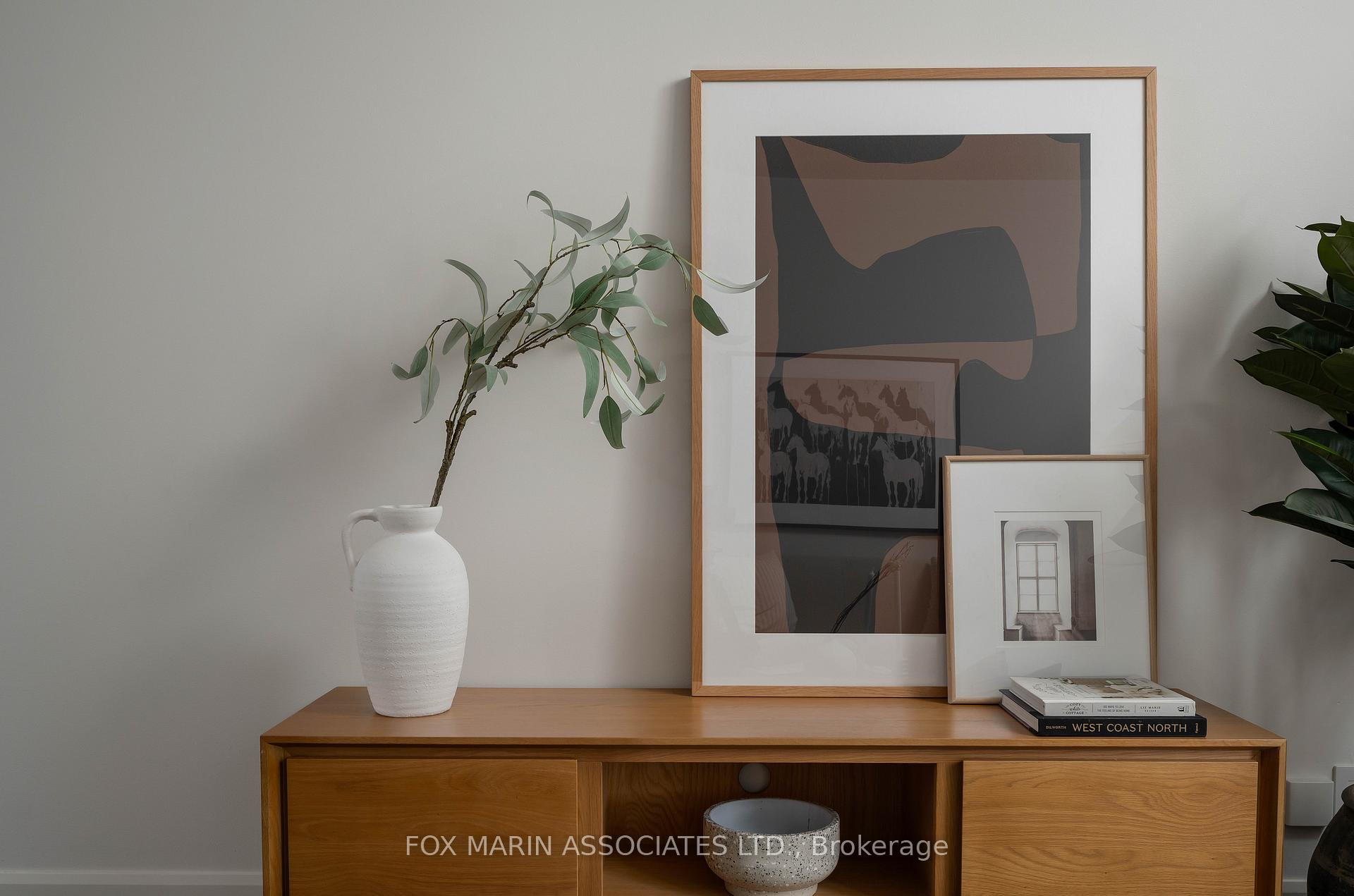 Photo 23 of Unit 701, 1 Deer Park Crescent, Toronto, Yonge-St. Clair — HOMEH