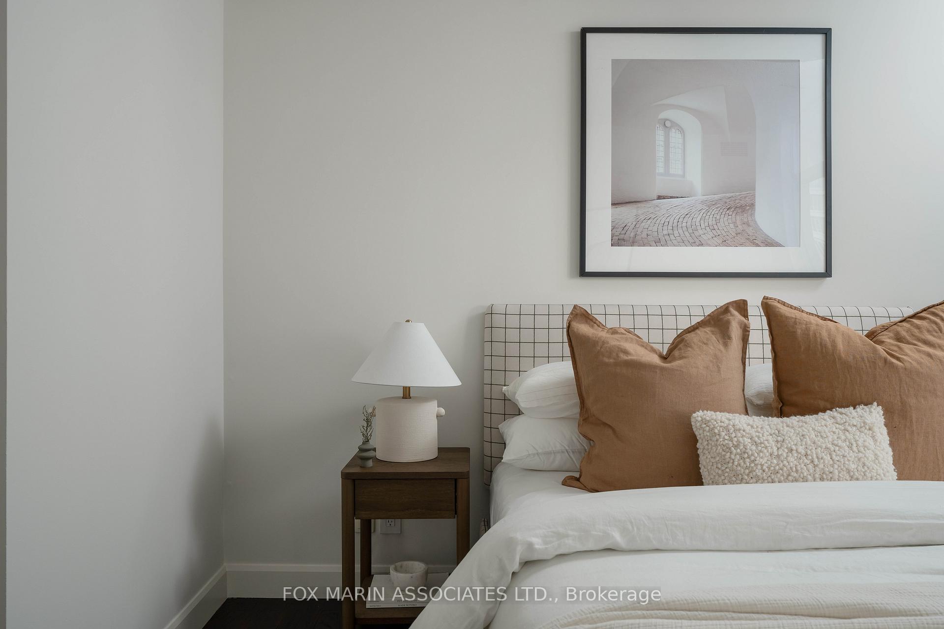 Photo 30 of Unit 701, 1 Deer Park Crescent, Toronto, Yonge-St. Clair — HOMEH