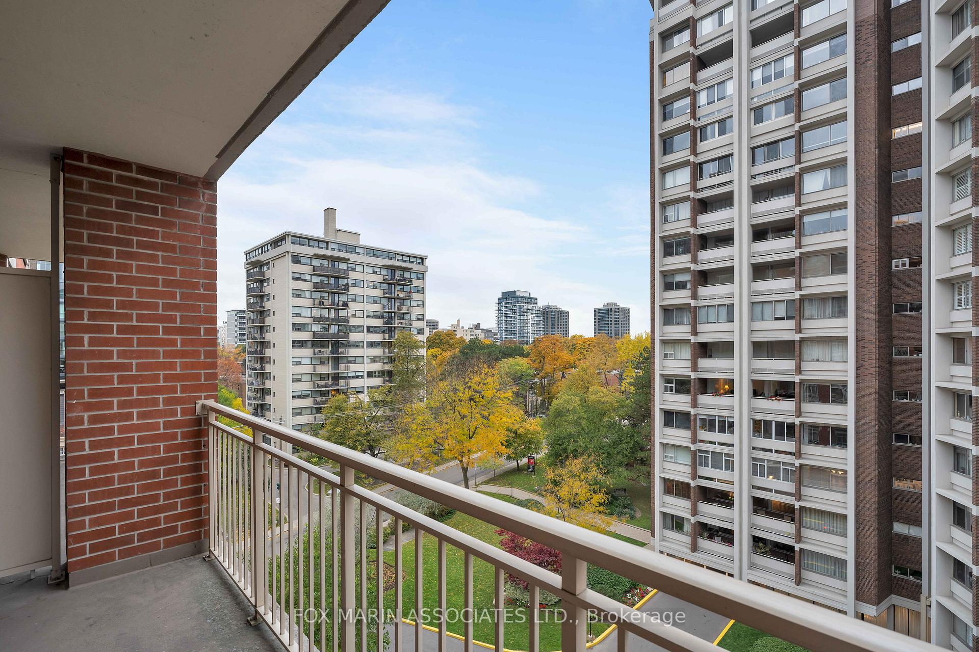Photo 33 of Unit 701, 1 Deer Park Crescent, Toronto, Yonge-St. Clair — HOMEH