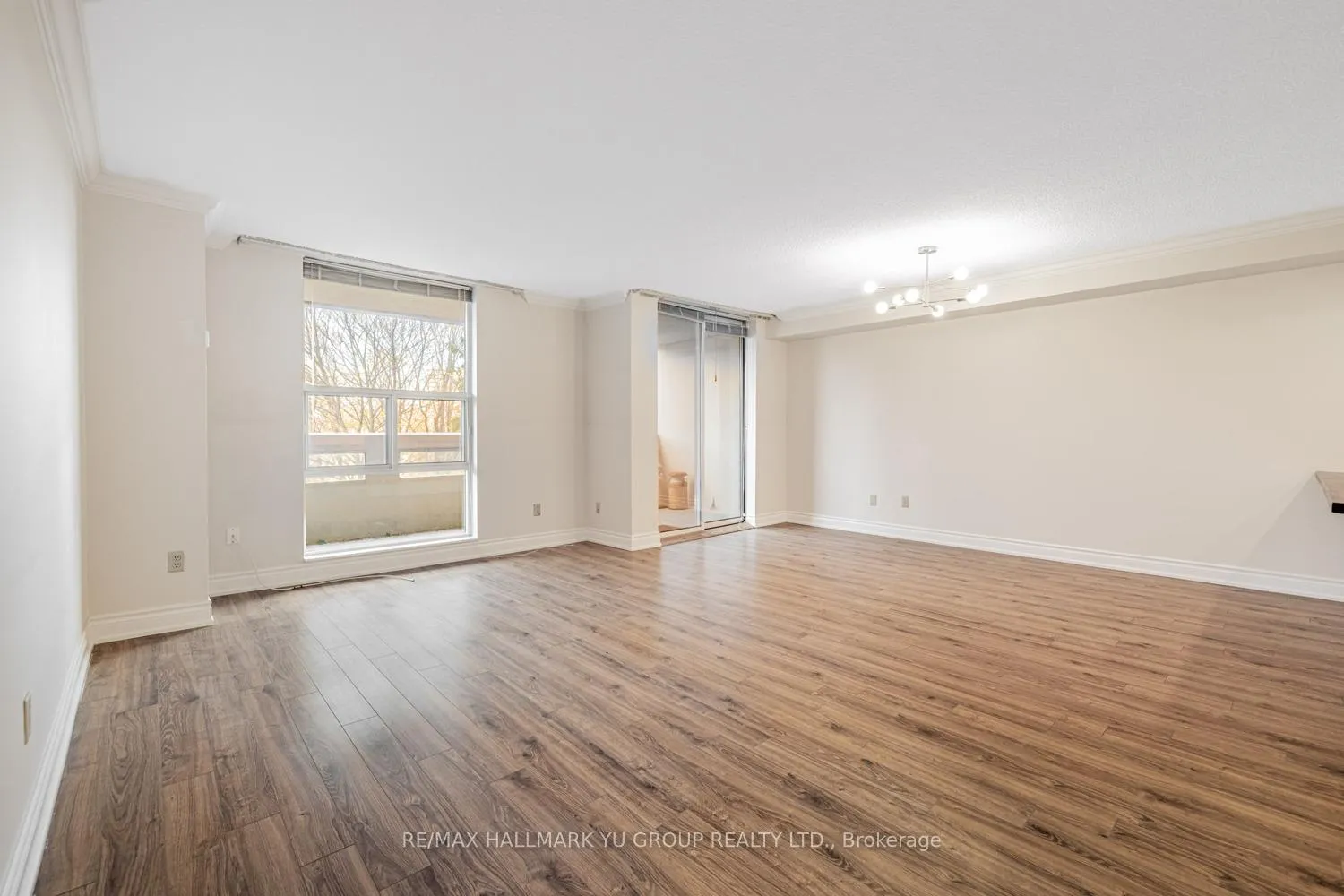 Photo 5 of Unit 509, 60 Inverlochy Boulevard, Markham, Royal Orchard — HOMEH