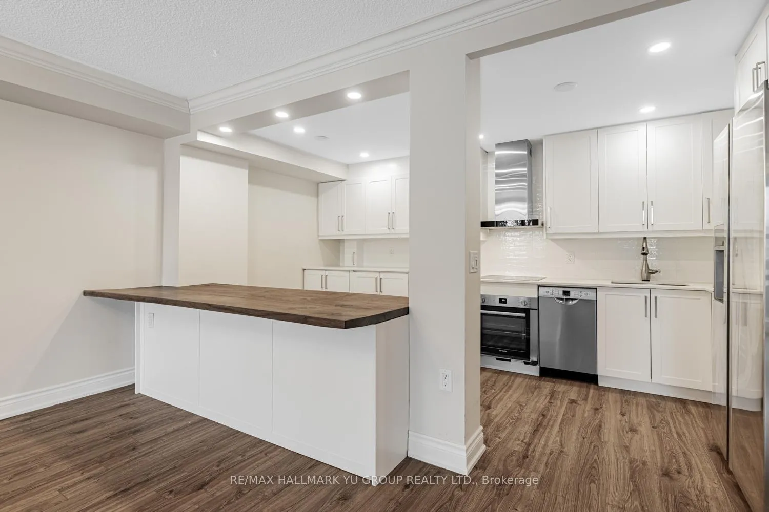 Photo 12 of Unit 509, 60 Inverlochy Boulevard, Markham, Royal Orchard — HOMEH
