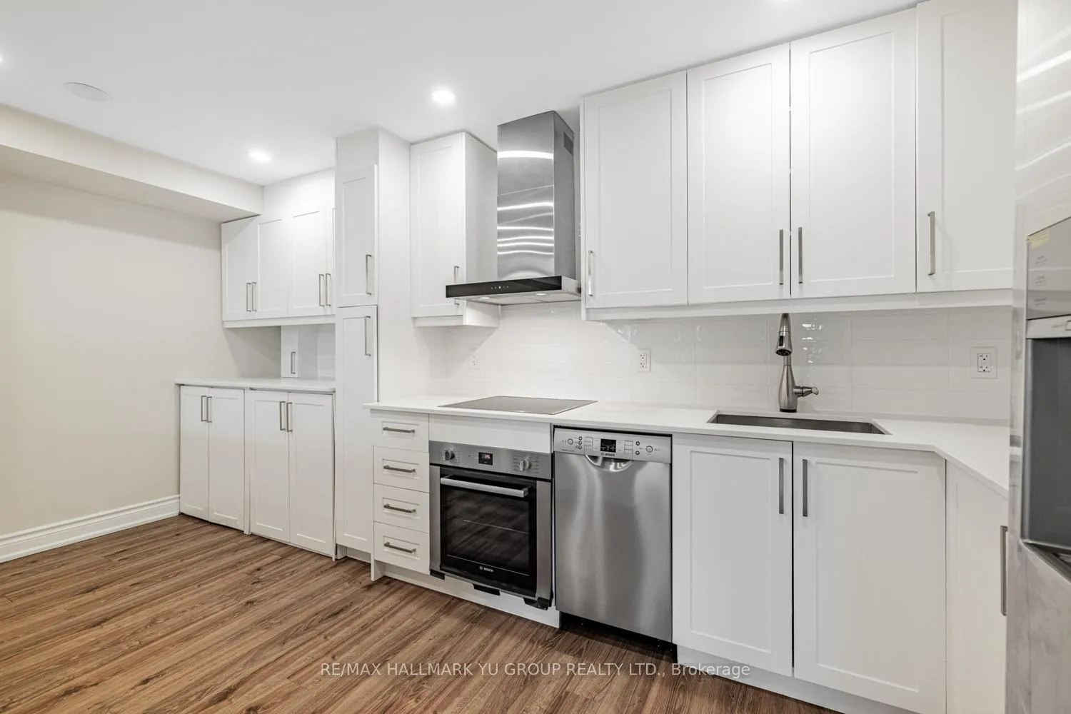 Photo 14 of Unit 509, 60 Inverlochy Boulevard, Markham, Royal Orchard — HOMEH