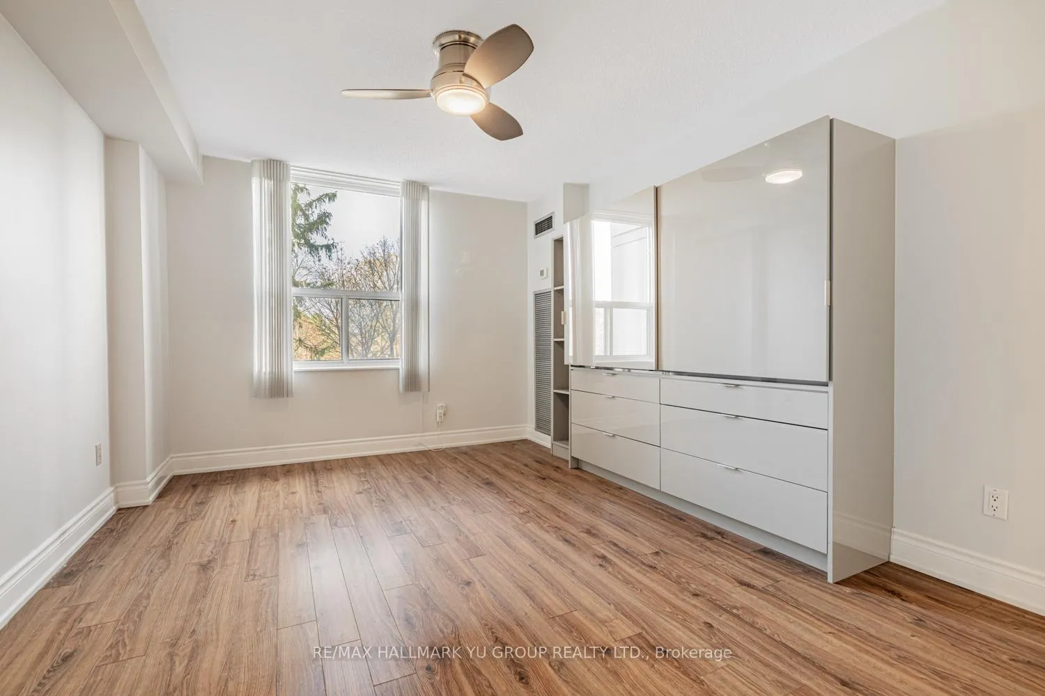 Photo 21 of Unit 509, 60 Inverlochy Boulevard, Markham, Royal Orchard — HOMEH