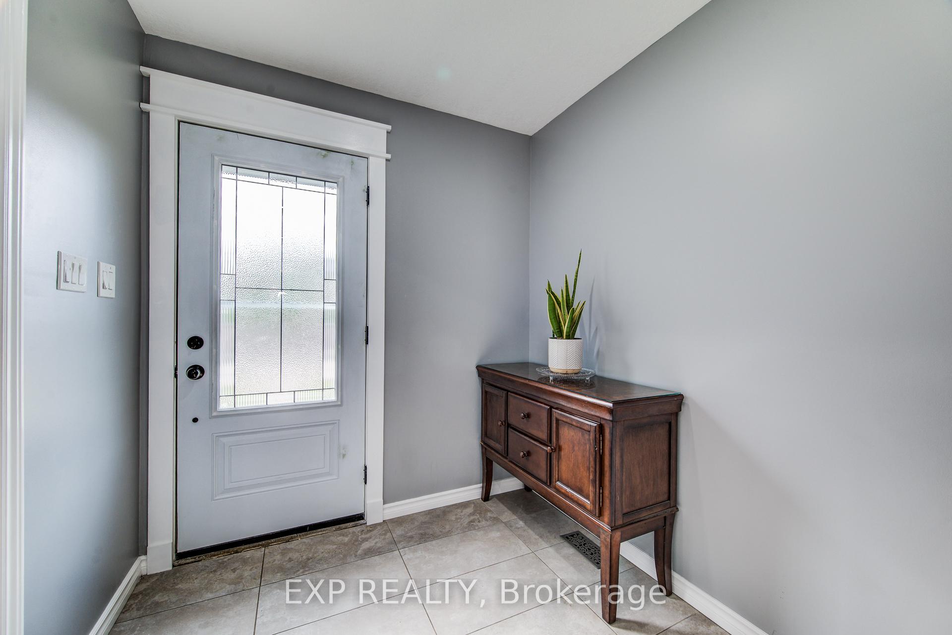 Photo 6 of Unit 37, 293 Fairway Road N, Kitchener — HOMEH
