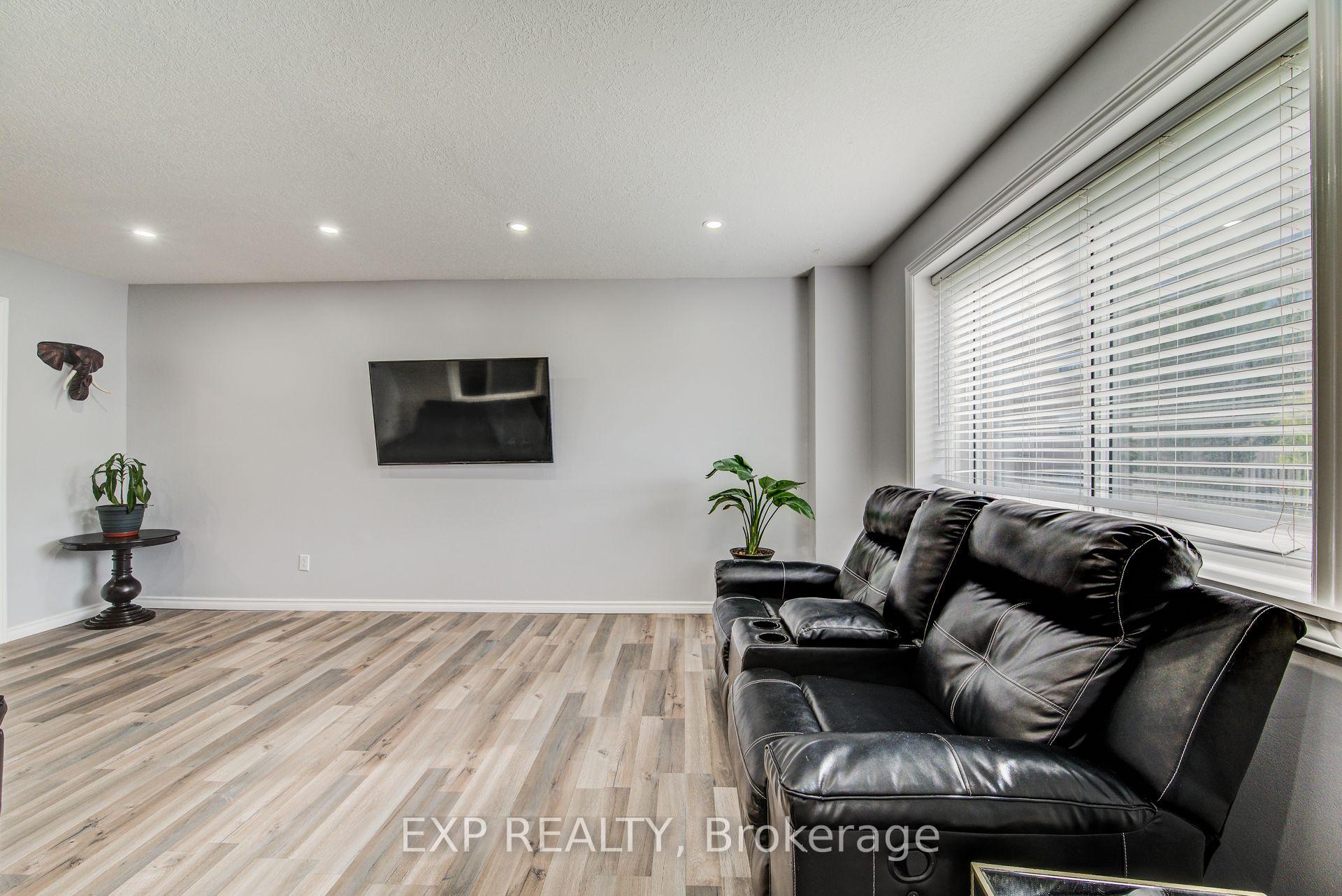 Photo 8 of Unit 37, 293 Fairway Road N, Kitchener — HOMEH