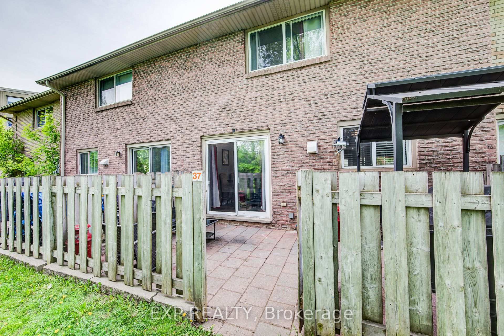 Photo 30 of Unit 37, 293 Fairway Road N, Kitchener — HOMEH