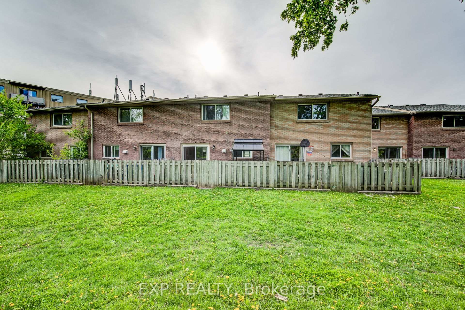 Photo 31 of Unit 37, 293 Fairway Road N, Kitchener — HOMEH