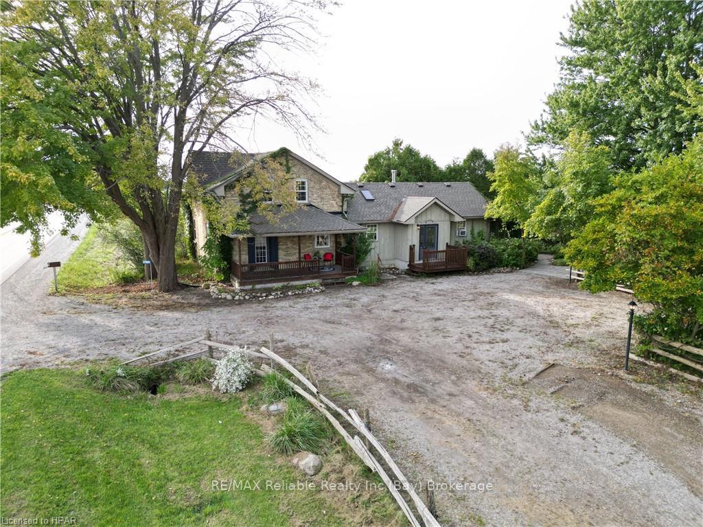 Photo 4 of 37980 Dashwood Road, Bluewater, Hay — HOMEH