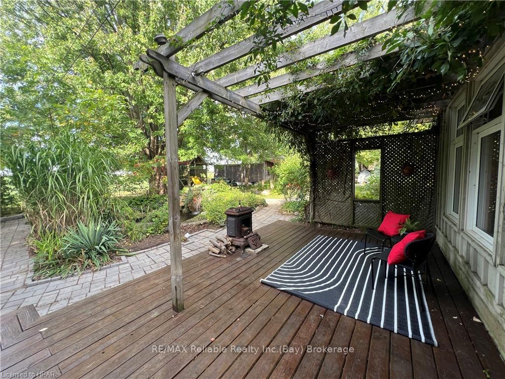 Photo 3 of 37980 Dashwood Road, Bluewater, Hay — HOMEH