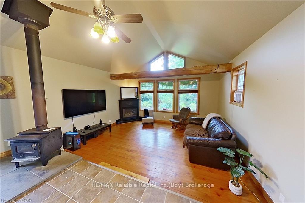 Photo 9 of 37980 Dashwood Road, Bluewater, Hay — HOMEH