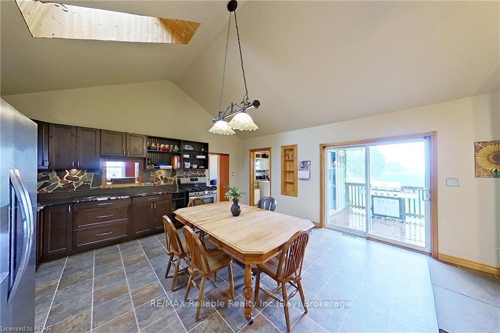 Photo 8 of 37980 Dashwood Road, Bluewater, Hay — HOMEH