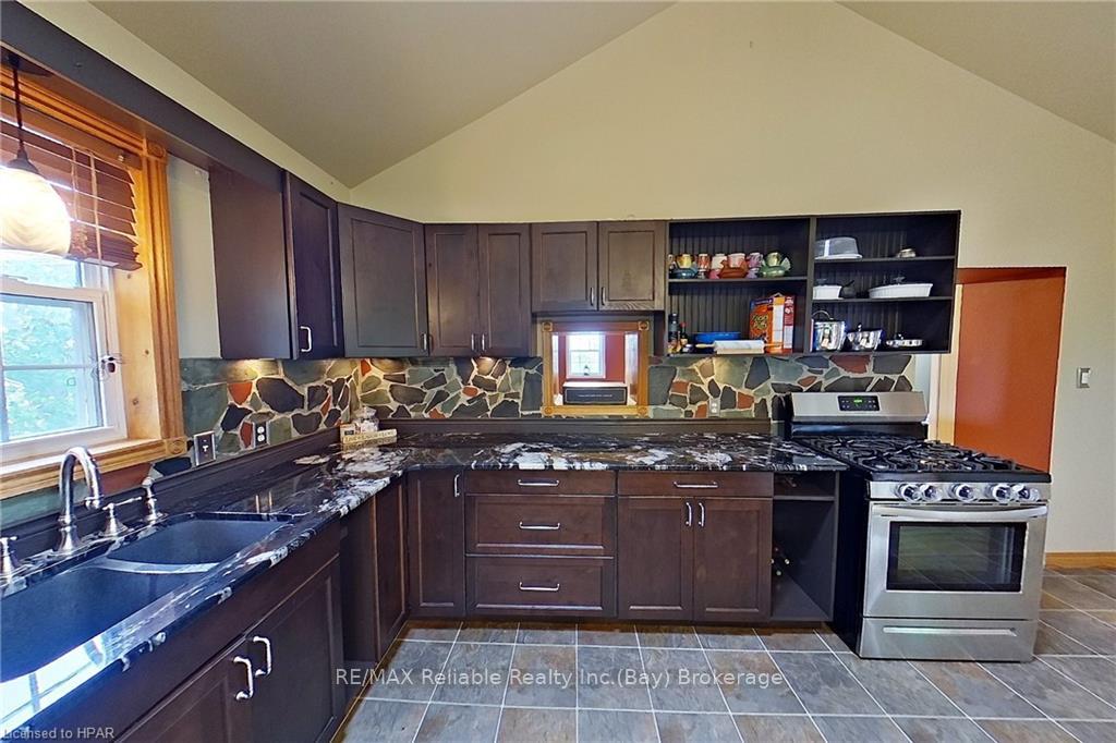 Photo 15 of 37980 Dashwood Road, Bluewater, Hay — HOMEH