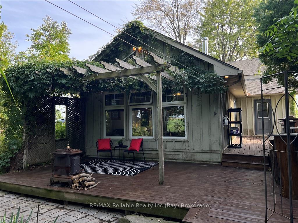 Photo 34 of 37980 Dashwood Road, Bluewater, Hay — HOMEH