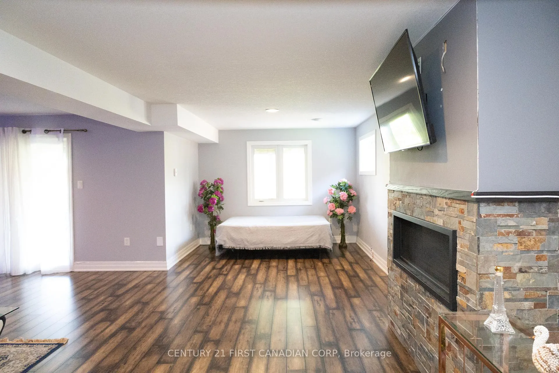 Photo 7 of 29 Hedges Court, St. Thomas — HOMEH