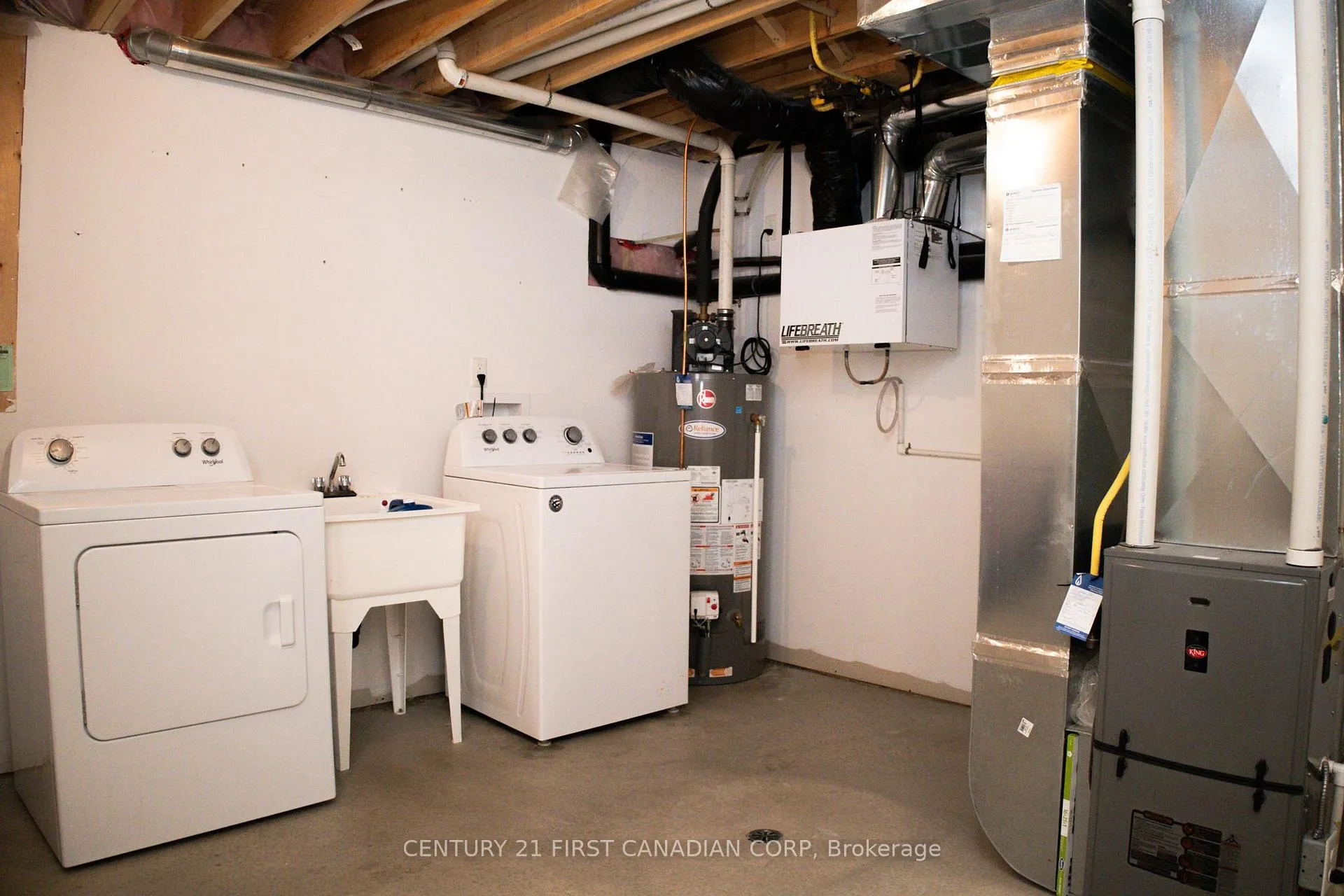 Photo 16 of 29 Hedges Court, St. Thomas — HOMEH