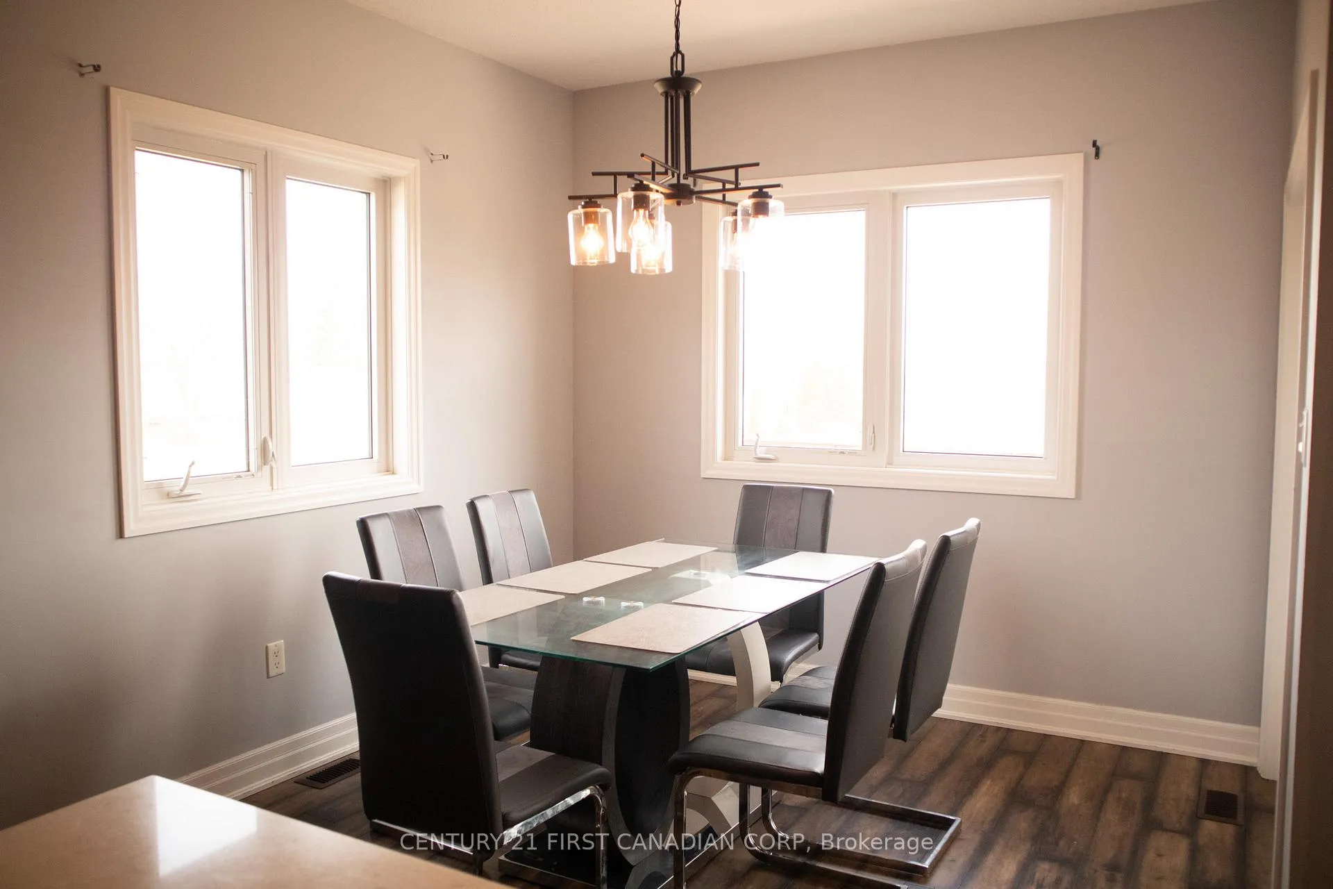 Photo 5 of 29 Hedges Court, St. Thomas — HOMEH