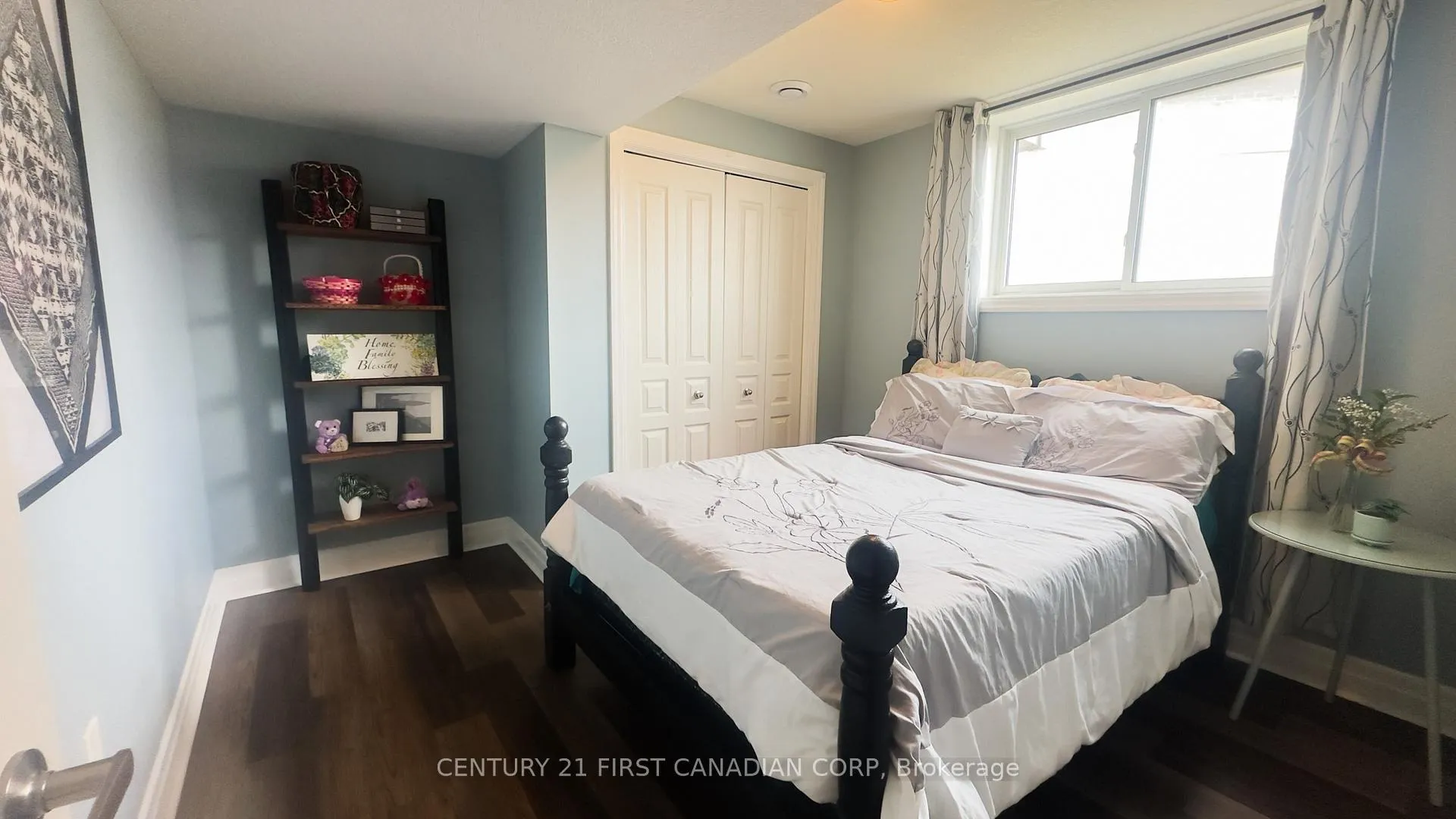 Photo 9 of 29 Hedges Court, St. Thomas — HOMEH