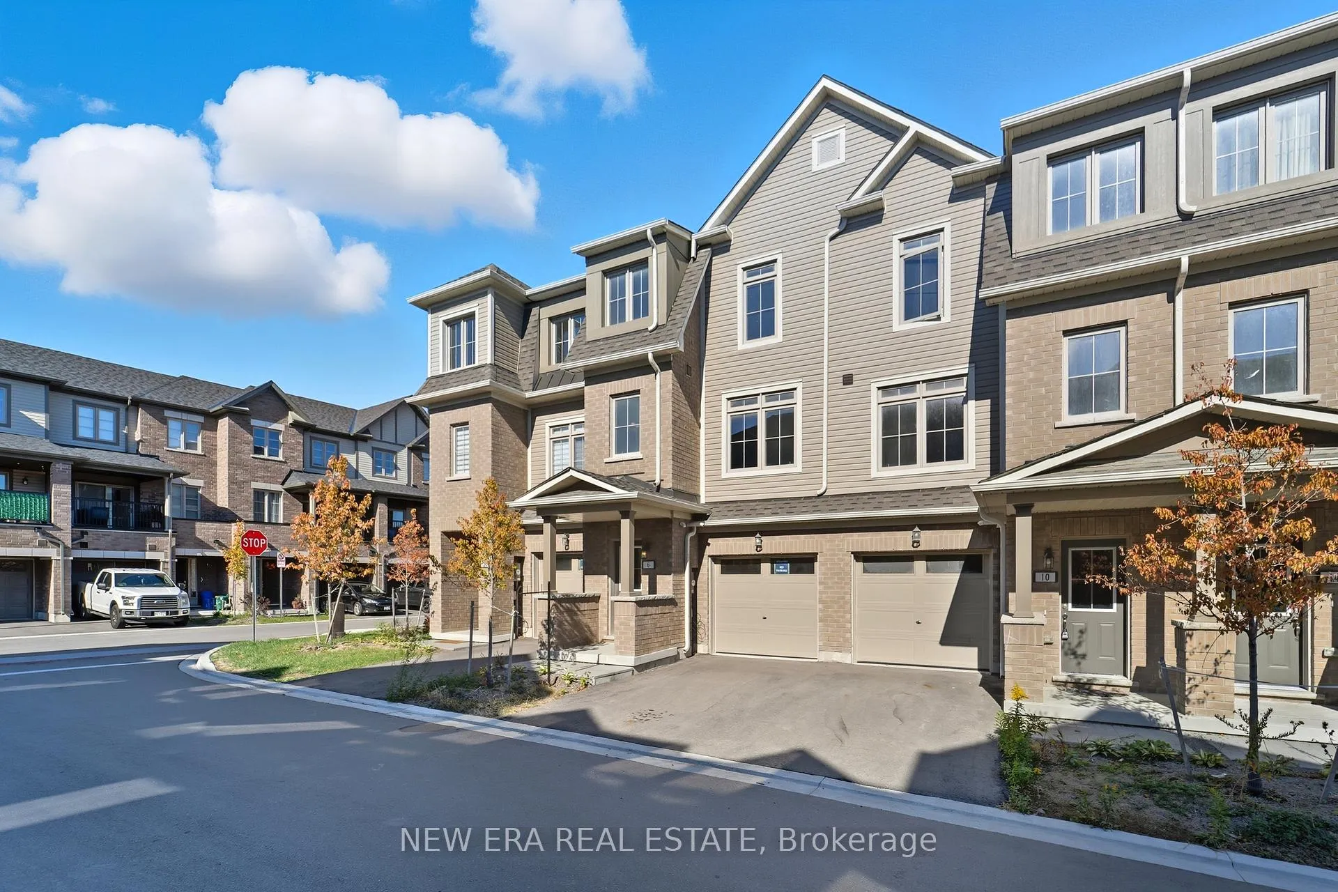 Photo 4 of 6 Malone Lane, Clarington, Courtice — HOMEH