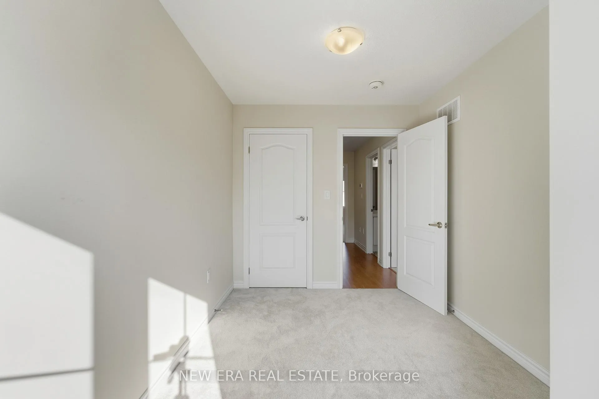 Photo 29 of 6 Malone Lane, Clarington, Courtice — HOMEH